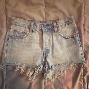 Levi Frey denim shorts